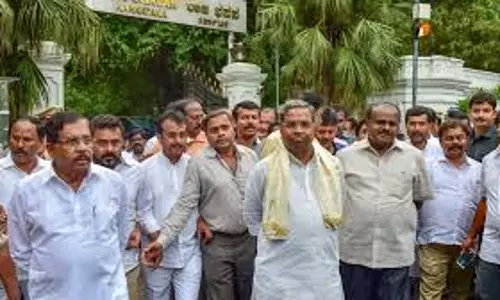 കര്‍ണാടകയില്‍ മന്ത്രിസഭാ വകുപ്പുകള്‍ സംബന്ധിച്ച തര്‍ക്കം തുടരുന്നു