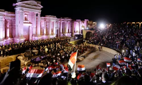 ഐഎസ് തകര്‍ത്ത പാല്‍മിറ നഗരത്തില്‍ സംഗീത വിരുന്നൊരുക്കി സിറിയന്‍ സര്‍ക്കാര്‍