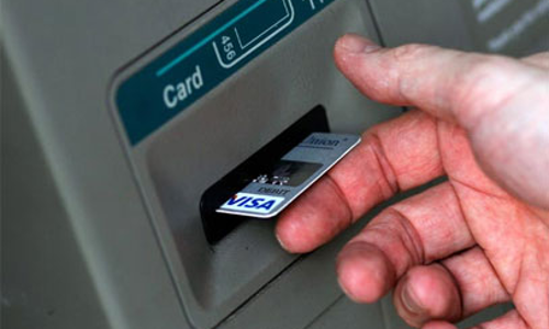 എടിഎം പാസ്വേഡ് സംഘടിപ്പിച്ച് പണം തട്ടുന്ന സംഘം വ്യാപകം എടിഎം പാസ്വേഡ് സംഘടിപ്പിച്ച് പണം തട്ടുന്ന സംഘം വ്യാപകം