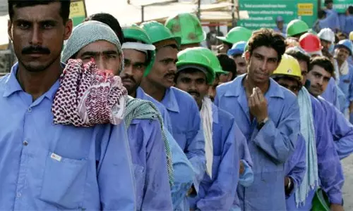 സൗദി ഓജര് കമ്പനിയിലെ തൊഴിലാളികള്ക്ക് ജോലി ലഭ്യമാക്കുന്നതിനുള്ള നടപടികള് പുരോഗമിക്കുന്നു സൗദി ഓജര് കമ്പനിയിലെ തൊഴിലാളികള്ക്ക് ജോലി ലഭ്യമാക്കുന്നതിനുള്ള നടപടികള് പുരോഗമിക്കുന്നു