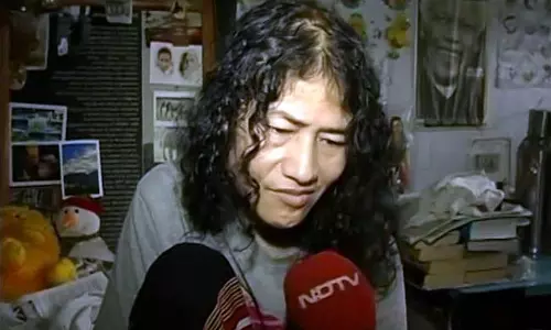 16 വര്‍ഷം ഭക്ഷണമില്ലായിരുന്നു, ഇപ്പോള്‍ വീടും; ഇറോം ശര്‍മിളയെ മണിപ്പൂരി ജനത കൈയൊഴിയുന്നു