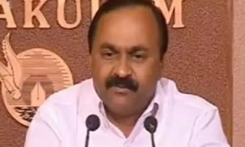 ഹീനമായ രാഷ്ട്രീയമാണ് എല്ഡിഎഫ് കളിക്കുന്നതെന്ന് വി.ഡി സതീശന് ഹീനമായ രാഷ്ട്രീയമാണ് എല്ഡിഎഫ് കളിക്കുന്നതെന്ന് വി.ഡി സതീശന്