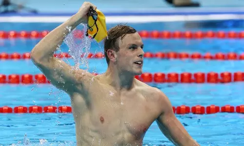 നീന്തലിലെ ഗ്ലാമര് ഇനത്തില് സ്വര്ണ്ണം നേടിയത് കോളജ് വിദ്യാര്ഥി നീന്തലിലെ ഗ്ലാമര് ഇനത്തില് സ്വര്ണ്ണം നേടിയത് കോളജ് വിദ്യാര്ഥി