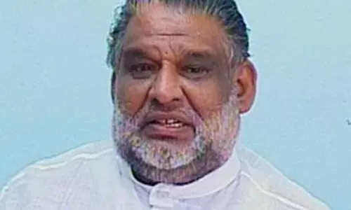 പാമോയില് കേസ്: വിചാരണക്കെത്തുന്നതിന് ടിഎച്ച് മുസ്തഫക്ക് ഒരു മാസത്തെ ഇളവ് പാമോയില് കേസ്: വിചാരണക്കെത്തുന്നതിന് ടിഎച്ച് മുസ്തഫക്ക് ഒരു മാസത്തെ ഇളവ്