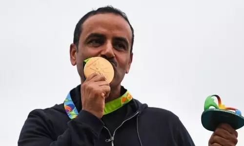 ഒളിമ്പിക്സില്‍ സ്വര്‍ണം നേടിയ കുവൈത്ത് താരത്തിന് അഭിനന്ദന പ്രവാഹം