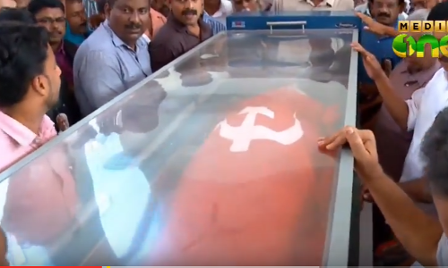 സ്വാതന്ത്ര്യ സമരങ്ങളുടെ മങ്ങിയ ഓര്‍മകളില്‍ കെ മാധവന്‍