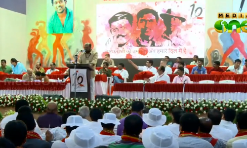 ഡിവൈഎഫ്ഐ ഫ്ലക്സില്‍ ആര്‍എസ്എസ് നേതാവ്; പിന്നില്‍ സംഘപരിവാറെന്ന് നേതാക്കള്‍