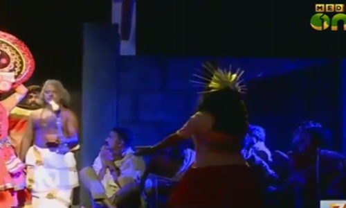 കാളിയായി അരങ്ങ് തകര്‍ത്ത് സജിതാ മഠത്തില്‍