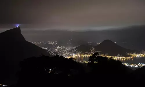 ആളും ആരവുമൊഴിഞ്ഞ് റിയോ