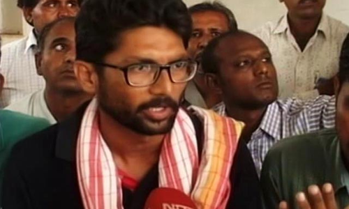 പശുക്കളുടെ ശവം നീക്കുന്നത് ദലിതര് അവസാനിപ്പിക്കും: ജിഗ്നേഷ് മേവാനി പശുക്കളുടെ ശവം നീക്കുന്നത് ദലിതര് അവസാനിപ്പിക്കും: ജിഗ്നേഷ് മേവാനി