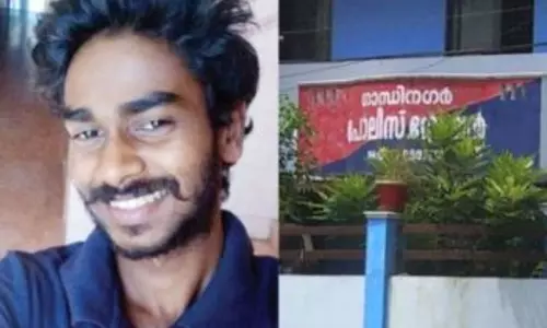 കെവിന്റെ പോസ്റ്റ്മോര്ട്ടത്തിനിടെ കോട്ടയം മെഡിക്കല് കോളജ് ആശുപത്രിയില് സംഘര്ഷാവസ്ഥ കെവിന്റെ പോസ്റ്റ്മോര്ട്ടത്തിനിടെ കോട്ടയം മെഡിക്കല് കോളജ് ആശുപത്രിയില് സംഘര്ഷാവസ്ഥ