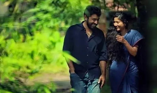 പ്രേമം അങ്ങിനെ തുള്ളിത്തുളുമ്പിയിട്ട് മൂന്നു വര്ഷം പ്രേമം അങ്ങിനെ തുള്ളിത്തുളുമ്പിയിട്ട് മൂന്നു വര്ഷം