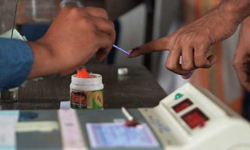 വോട്ടെടുപ്പിന് ഇനി നാല് ദിവസം;വിശ്രമമില്ലാതെ സ്ഥാനാര്‍ഥികള്‍