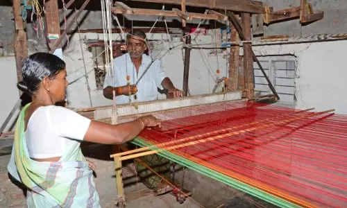 ഓണ വിപണിയില്‍ പുത്തനുണര്‍വുമായി കൈത്തറി