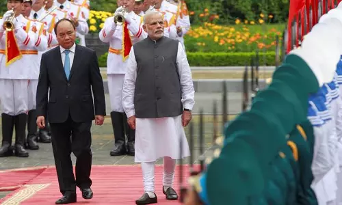 പ്രതിരോധ-സുരക്ഷാ മേഖലയിലുള്‍പ്പെടെ 12 കരാറുകളില്‍ ഇന്ത്യയും വിയറ്റ്നാമും ഒപ്പുവെച്ചു