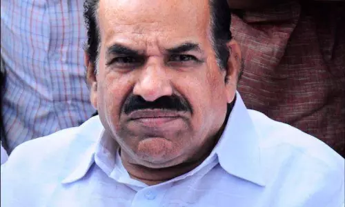 ക്ഷേത്രവളപ്പിലെ ആയുധപരിശീലനത്തിനെതിരെ വിശ്വാസികള് രംഗത്തിറങ്ങണമെന്ന് കോടിയേരി ക്ഷേത്രവളപ്പിലെ ആയുധപരിശീലനത്തിനെതിരെ വിശ്വാസികള് രംഗത്തിറങ്ങണമെന്ന് കോടിയേരി