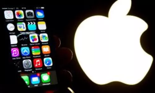 അയര്ലണ്ടിന്റെ ആപ്പിള് പ്രേമത്തിന് യൂറോപ്യന് യൂണിയന്റെ തിരിച്ചടി അയര്ലണ്ടിന്റെ ആപ്പിള് പ്രേമത്തിന് യൂറോപ്യന് യൂണിയന്റെ തിരിച്ചടി