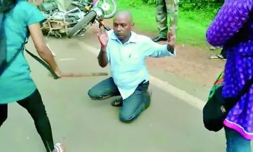 അശ്ലീല കമന്റ് പറഞ്ഞ അധ്യാപകനോടുള്ള ആ പെണ്‍കുട്ടികളുടെ പ്രതികരണം ഇങ്ങിനെയായിരുന്നു