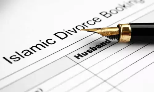 മുത്തലാഖിനെ അനുകൂലിച്ച് മുസ്ലിം വ്യക്തി നിയമ ബോര്ഡ് മുത്തലാഖിനെ അനുകൂലിച്ച് മുസ്ലിം വ്യക്തി നിയമ ബോര്ഡ്