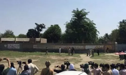 പാകിസ്താനില്‍ ഇരട്ട സ്‍ഫോടനം; 12 മരണം, നിരവധി പേര്‍ക്ക് പരിക്ക്