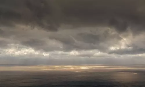 കശ്മീരിലുണ്ടായ മേഘവിസ്‌ഫോടനത്തിൽ കുടുംബത്തിലെ നാലുപേർ കൊല്ലപ്പെട്ടു