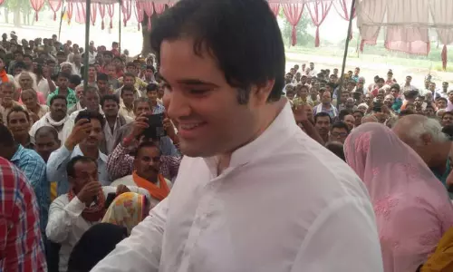 ജവഹര്‍ലാല്‍ നെഹ്റുവിനെ വാനോളം പുകഴ്‍ത്തി വരുണ്‍ ഗാന്ധി