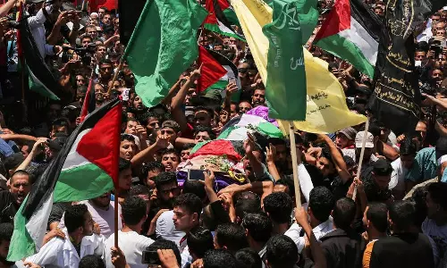 ഇസ്രായേല്‍ സൈന്യം വെടിവെച്ച് കൊന്ന ഫലസ്തീന്‍ നഴ്സിന് അന്ത്യാഞ്ജലി