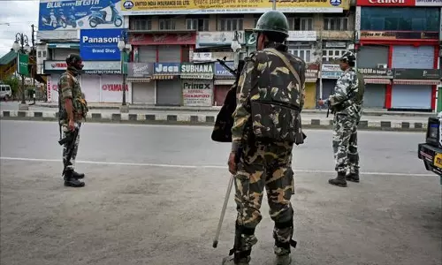 സര്‍വകക്ഷി സന്ദര്‍ശനത്തിനിടയിലും കശ്‍മീരില്‍ വ്യാപക സംഘര്‍ഷം