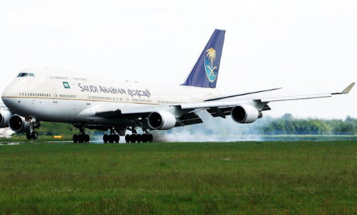 സൌദിയില്‍ വിമാനം വൈകിയാല്‍ ഓരോ മണിക്കൂറിനും 300 റിയാല്‍ നഷ്ടപരിഹാരം