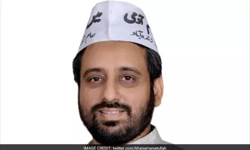 എഎപിക്ക് തലവേദനയായി വീണ്ടും ലൈംഗിക ആരോപണം എഎപിക്ക് തലവേദനയായി വീണ്ടും ലൈംഗിക ആരോപണം