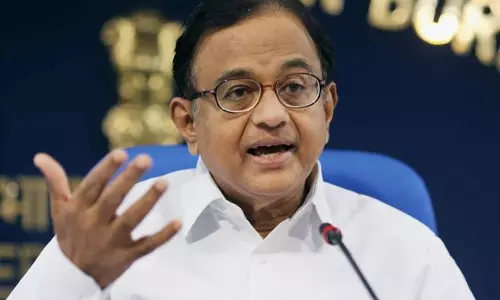 എയര്സെല് മാക്സിസ് ഇടപാട് കേസ്; ചിദംബരം ഇഡിക്ക് മുന്നില് ഹാജരായി എയര്സെല് മാക്സിസ് ഇടപാട് കേസ്; ചിദംബരം ഇഡിക്ക് മുന്നില് ഹാജരായി