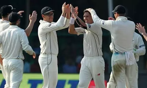 കിവികള്‍ മികച്ച സ്കോറിലേക്ക്