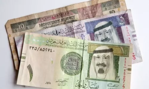 സൗദിയില്‍ വിസാ ഫീസ് നിരക്ക് വര്‍ധന അടുത്തമാസം; പ്രവാസികള്‍ക്ക് വന്‍തിരിച്ചടി