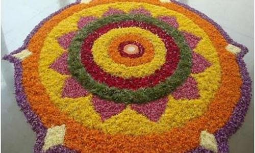 ദ ഹിന്ദു മെട്രോ പ്ലസ് പൂക്കളമത്സരത്തില്‍ ഒന്നാം സമ്മാനം എളമക്കര നവോദയക്ക്