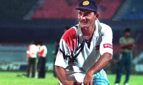 അസ്‍ഹറുദ്ദീന്‍ കോളര്‍ ഉയര്‍ത്തിവെച്ച് കളിച്ചിരുന്നതിനു പിന്നിലെ രഹസ്യം ഇതാണ്...