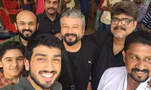 കാളിദാസ് ജയറാം നായകനാകുന്ന പൂമരം തുടങ്ങി