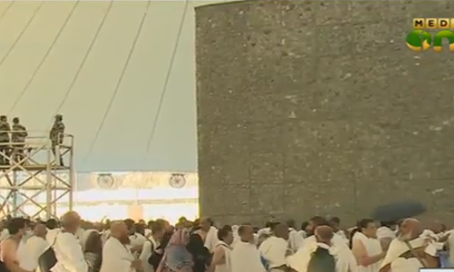 ഹാജിമാര്‍ ഇന്ന് മൂന്ന് ജംറകളില്‍ കല്ലേറ് നടത്തും