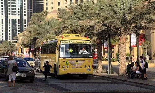 അബൂദബിയില് സ്കൂള് ബസ് ഡ്രൈവര്മാരുടെ വൈദ്യപരിശോധന പുരോഗമിക്കുന്നു അബൂദബിയില് സ്കൂള് ബസ് ഡ്രൈവര്മാരുടെ വൈദ്യപരിശോധന പുരോഗമിക്കുന്നു