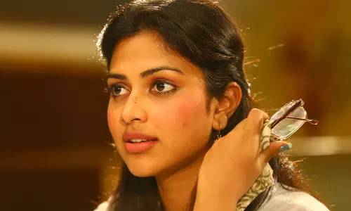 അശ്ലീല കമന്റിട്ട ആള്‍ക്ക് അമല പോളിന്റെ ചുട്ട മറുപടി