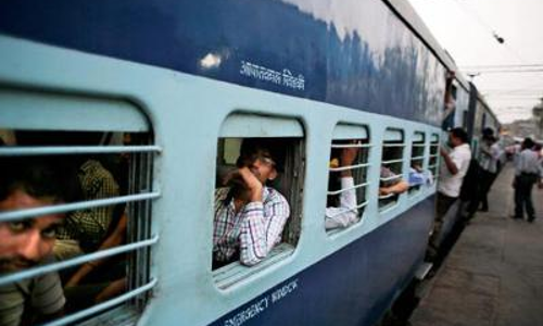 യാത്രക്കാരുടെ സുരക്ഷ: റെയില്‍വേക്ക് മനുഷ്യാവകാശ കമ്മീഷന്റെ നോട്ടീസ്