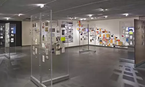 പച്ചപ്പില്‍ നിന്ന് വരള്‍ച്ചയിലേക്ക്; ചിത്ര പ്രദര്‍ശനം ശ്രദ്ധേയമാകുന്നു