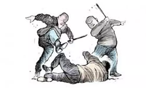 പയ്യന്നൂരില് യൂത്ത് കോണ്ഗ്രസുകാര്ക്ക് കോണ്ഗ്രസുകാരുടെ മര്ദനം പയ്യന്നൂരില് യൂത്ത് കോണ്ഗ്രസുകാര്ക്ക് കോണ്ഗ്രസുകാരുടെ മര്ദനം