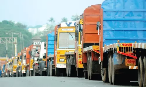 വല്ലാര്‍പാടം: അനധികൃത പാര്‍ക്കിങ് തടയാന്‍ ഉത്തരവ്