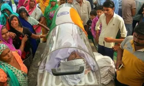 അഖ്‌ലാഖ് കൊലപാത കേസിലെ ഒന്നാം പ്രതി ജയിലില്‍ അസുഖം മൂലം മരിച്ചു; പ്രതിയുടെ കുടുംബത്തിന് ഒരു കോടി നല്‍കണമെന്ന് സംഘ്പരിവാര്‍