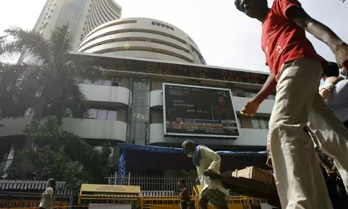 ഓഹരി വിപണിയില്‍ വന്‍ ഇടിവ്