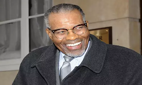 ഐഡിബി ബാങ്ക് അധ്യക്ഷ സ്ഥാനമൊഴിയുന്ന ഡോ. അഹമ്മദ് മുഹമ്മദ് അലിക്ക് യാത്രയപ്പ് നല്‍കി