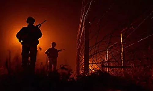 കശ്മീരില്‍ സൈനിക ക്യാമ്പിന് നേരെ ഭീകരാക്രമണം; ഒരു സൈനികന്‍ കൊല്ലപ്പെട്ടു