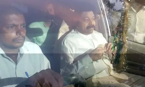 പ്രവേശം നിഷേധിച്ചു; ജയലളിതയെ കാണാനാവാതെ വളര്‍ത്തുപുത്രന്‍ മടങ്ങി