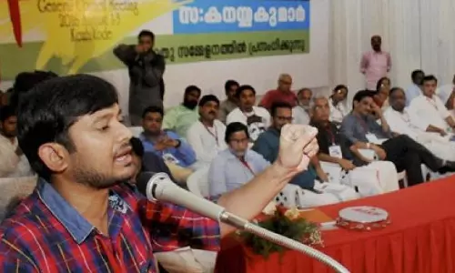 മോദിക്കും ബിജെപിക്കുമെതിരെ രൂക്ഷവിമര്ശവുമായി കനയ്യകുമാര് മോദിക്കും ബിജെപിക്കുമെതിരെ രൂക്ഷവിമര്ശവുമായി കനയ്യകുമാര്