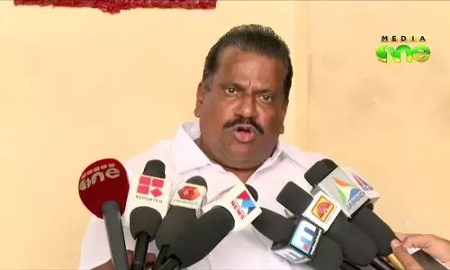 ജയരാജന്‍റെ ബന്ധു ദീപ്തി നിഷാദ് രാജി വച്ചു